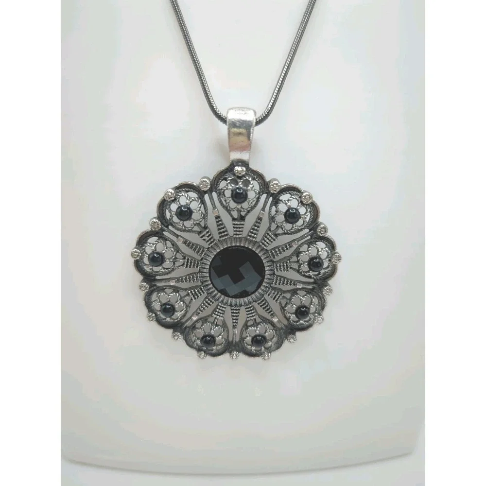 Boho Silver Tone Floral Pendant Necklace Black Faceted Stone Statement Vintage - Picture 6 of 8